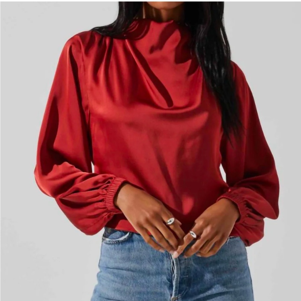 Astr Veronica Satin Cutout Top Size medium NWT